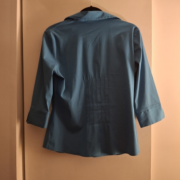 Bay Studio Women's Blue Pleated 3/4 Sleeve Button Down Shirt - Picture 2 of 8